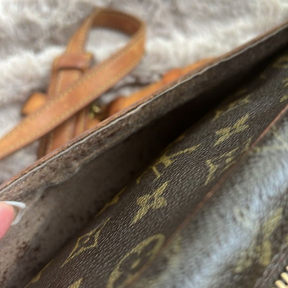 Louis Vuitton Trocadero 30 Crossbody bag - Picture 12 of 14